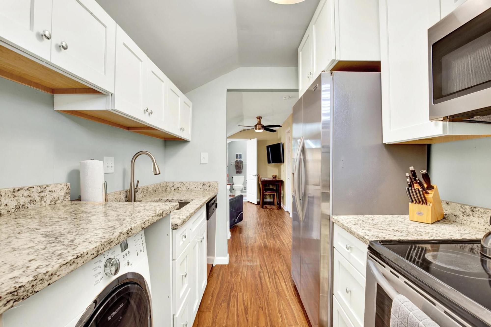 704 Abercorn * Savannah